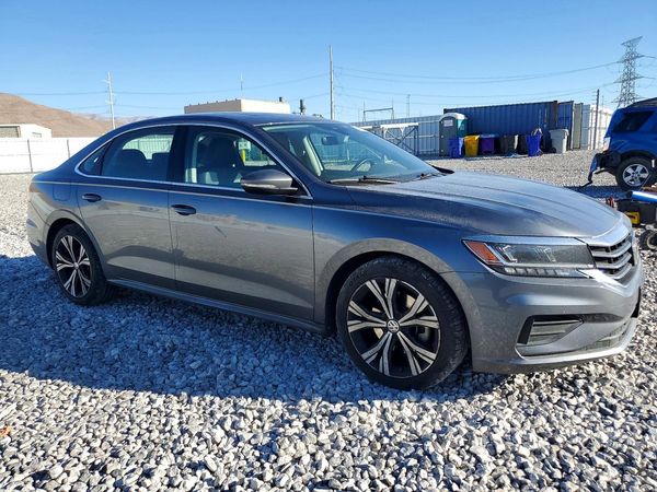 2021 VOLKSWAGEN PASSAT