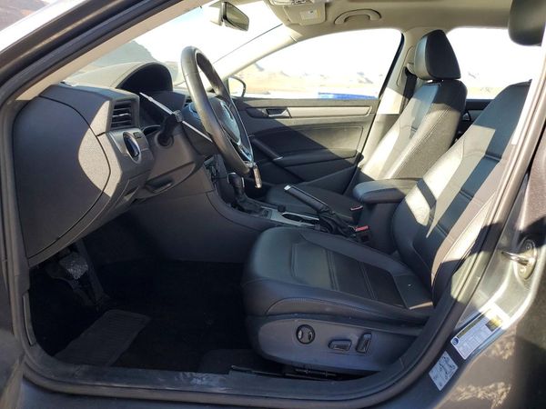 2021 VOLKSWAGEN PASSAT