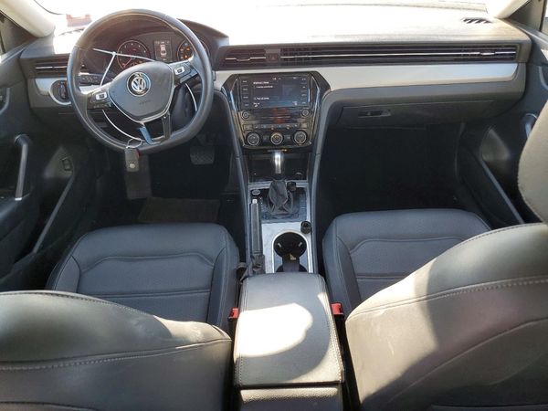2021 VOLKSWAGEN PASSAT