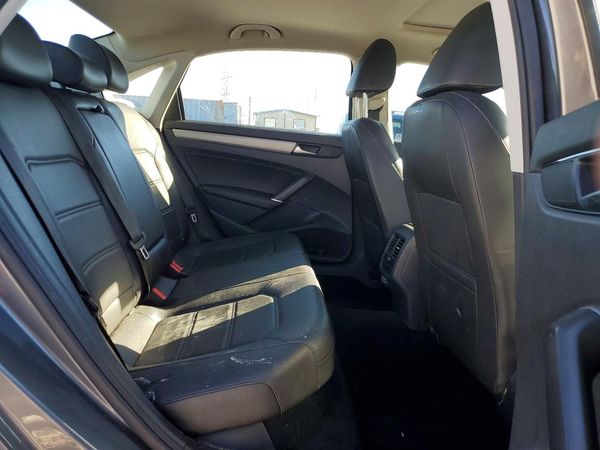 2021 VOLKSWAGEN PASSAT