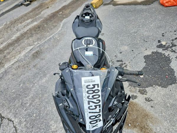 2025 KAWASAKI ZX400