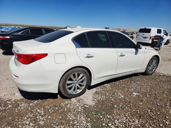 2017 INFINITI Q50