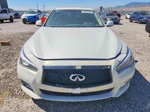 2017 INFINITI Q50