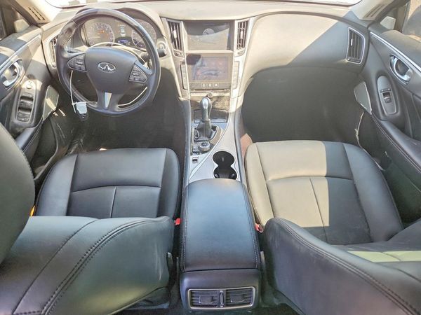 2017 INFINITI Q50