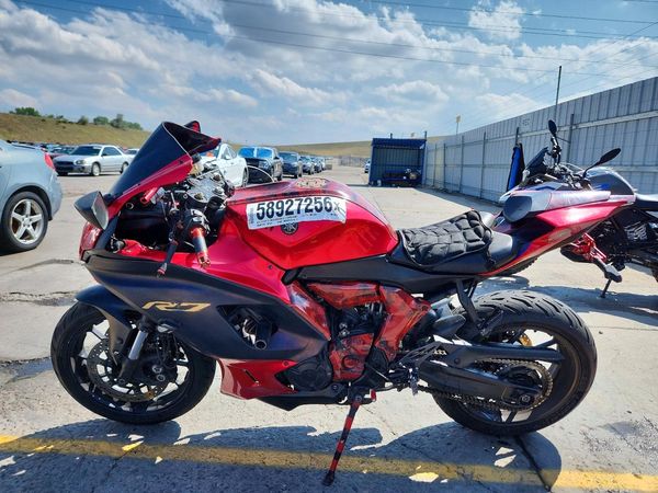2022 YAMAHA YZFR7
