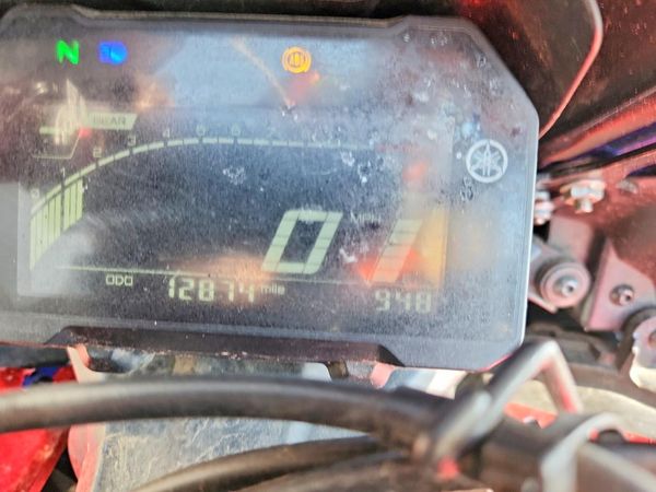 2022 YAMAHA YZFR7