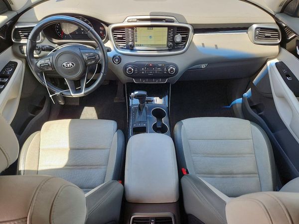 2017 KIA SORENTO