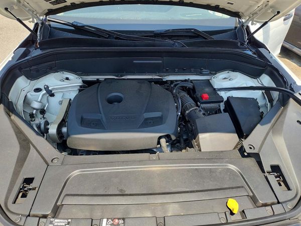 2018 VOLVO XC90 Momentum