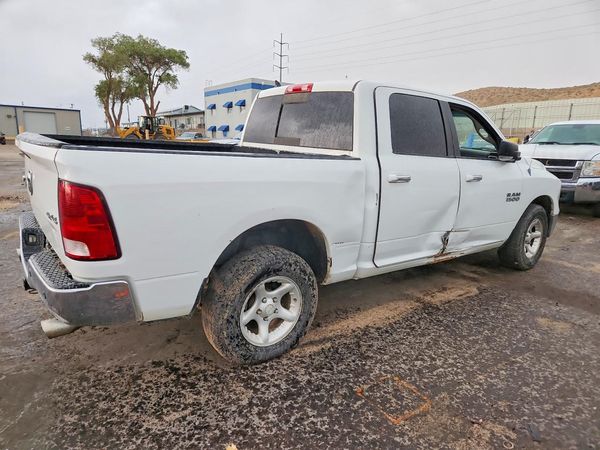 2013 RAM 1500 SLT CREW CAB 4X4