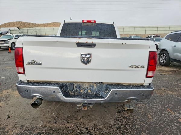 2013 RAM 1500 SLT CREW CAB 4X4