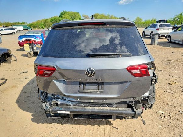 2023 VOLKSWAGEN TIGUAN SE R-Line Black