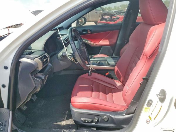 2016 LEXUS IS