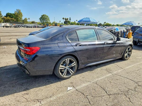 2018 BMW 740