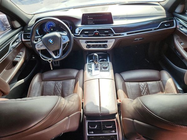 2018 BMW 740