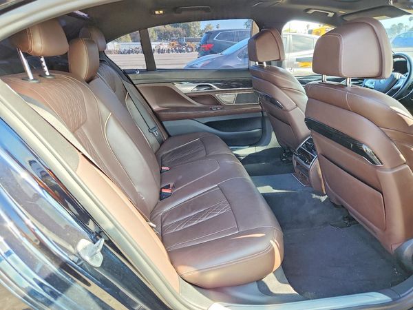 2018 BMW 740