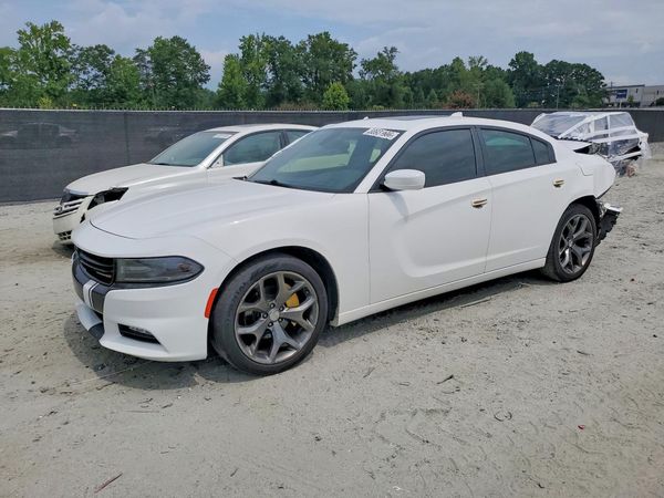 2015 DODGE CHARGER SXT