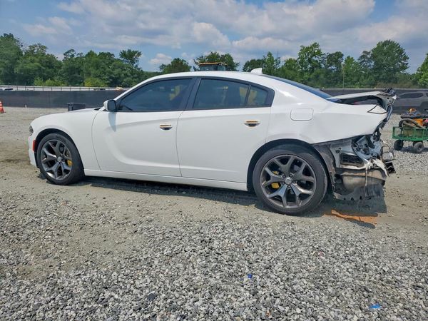 2015 DODGE CHARGER SXT