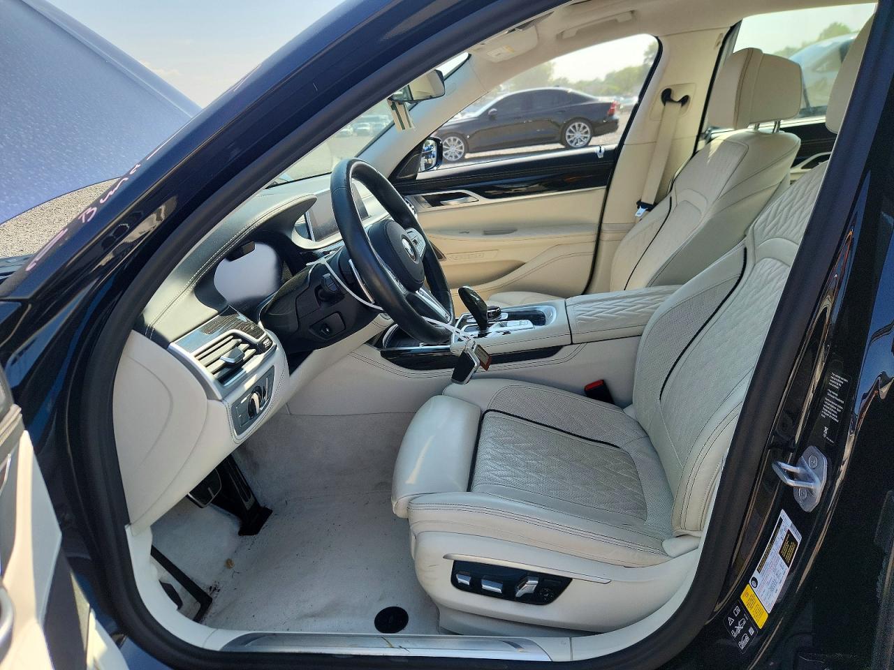 2021 BMW 750 xDrive