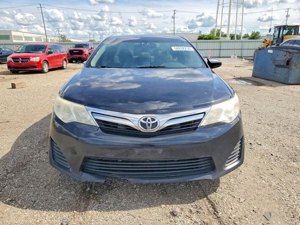 2014 TOYOTA CAMRY