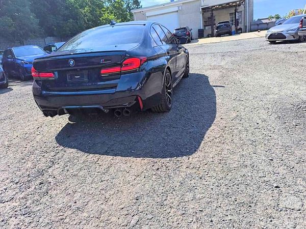 2023 BMW M5
