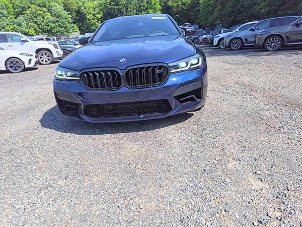 2023 BMW M5