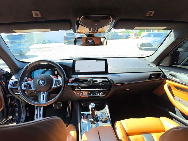 2023 BMW M5