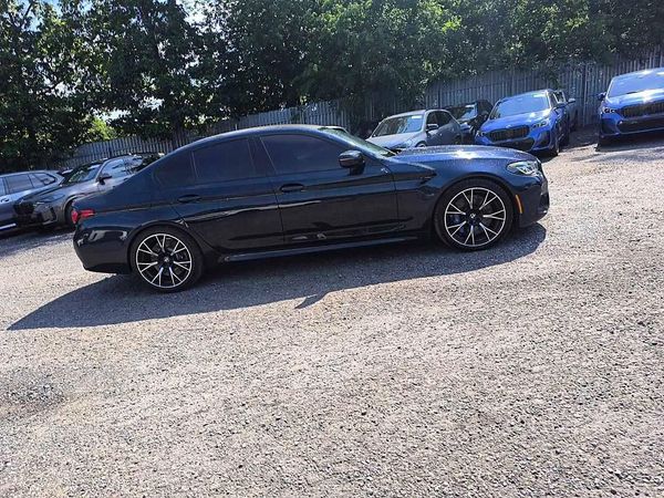 2023 BMW M5
