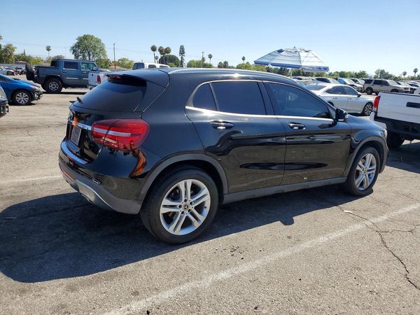 2018 MERCEDES-BENZ GLA GLA250