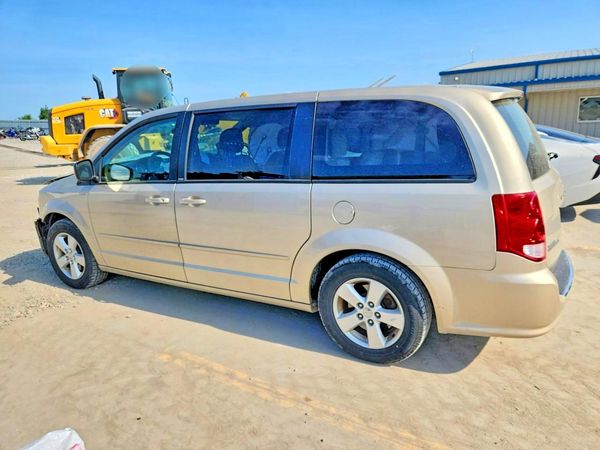 2013 DODGE GRAND CARAVAN SE