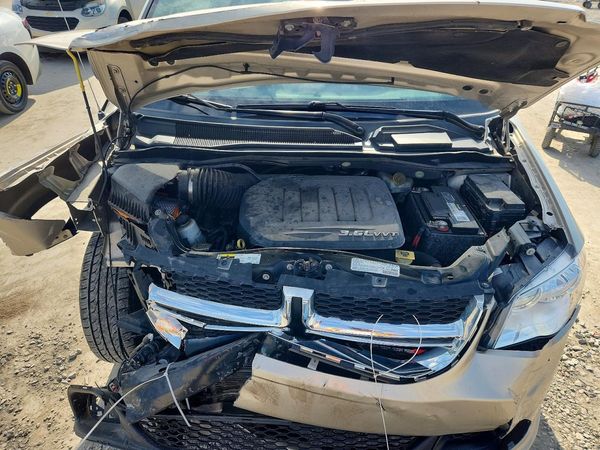 2013 DODGE GRAND CARAVAN SE