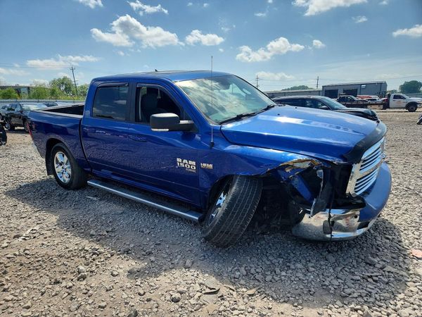 2019 RAM 1500 CLASSIC SLT