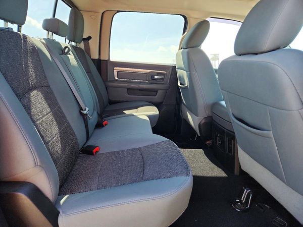 2019 RAM 1500 CLASSIC SLT