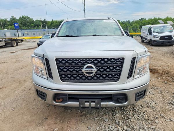 2019 NISSAN TITAN