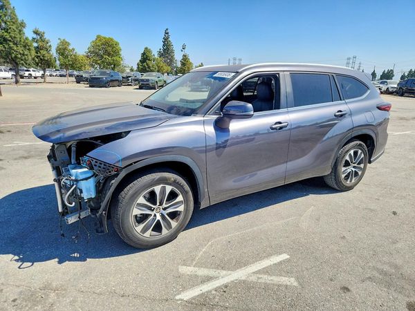 2024 TOYOTA HIGHLANDER