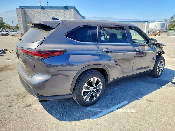 2024 TOYOTA HIGHLANDER
