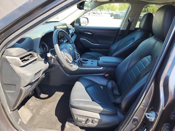 2024 TOYOTA HIGHLANDER