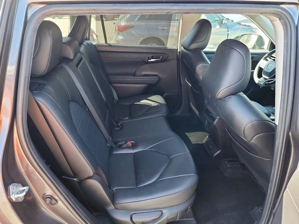 2024 TOYOTA HIGHLANDER