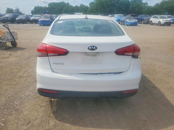 2017 KIA FORTE LX Base