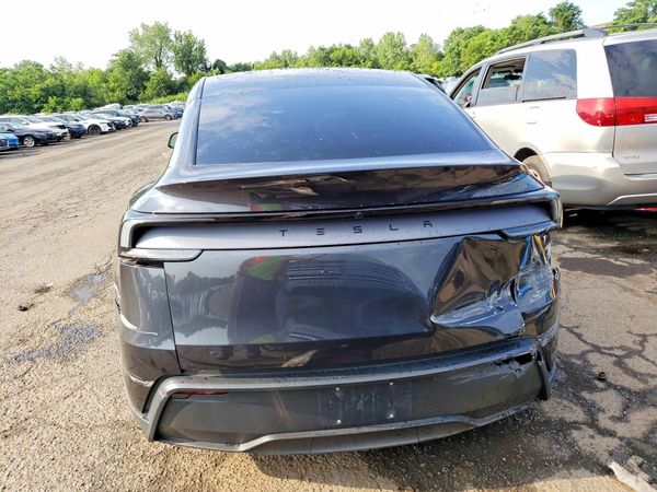 2026 TESLA MODEL Y