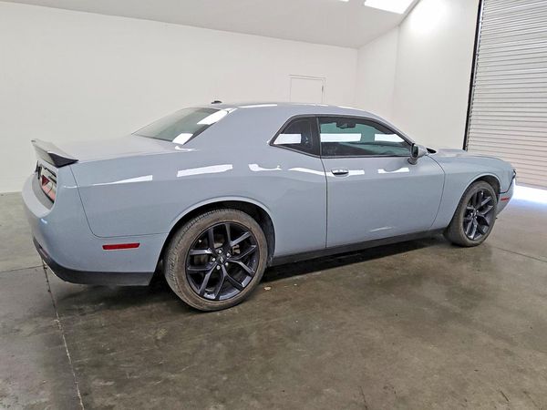 2021 DODGE CHALLENGER SXT