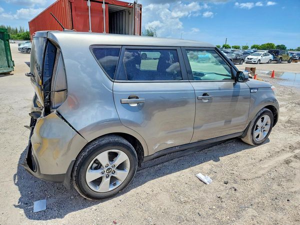 2019 KIA SOUL Base
