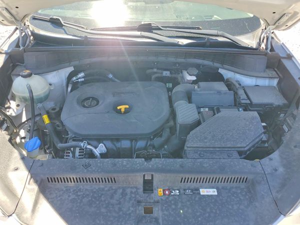 2019 HYUNDAI TUCSON SE — Engine bay