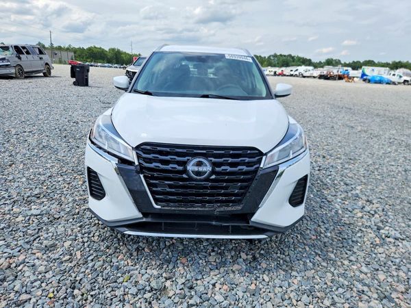 2022 NISSAN KICKS SV