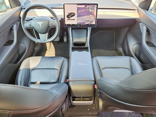 2020 TESLA MODEL Y