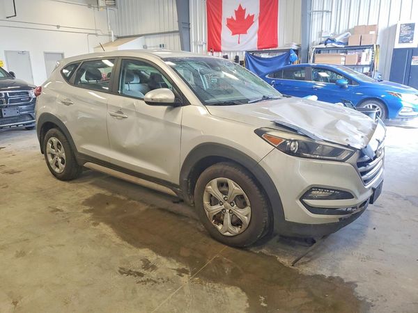 2017 HYUNDAI TUCSON SE (no options)