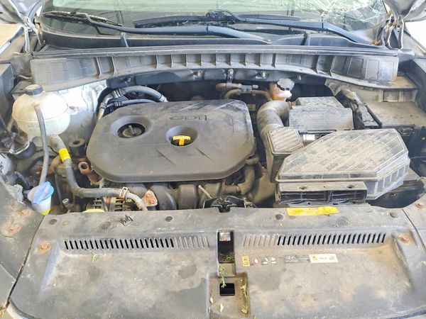 2017 HYUNDAI TUCSON SE (no options)