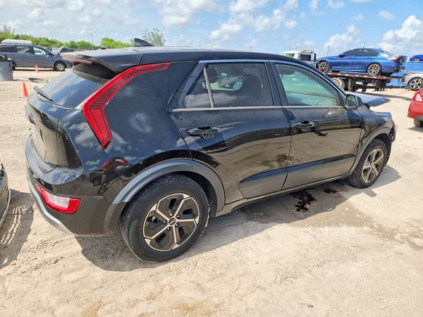 2023 KIA NIRO LX