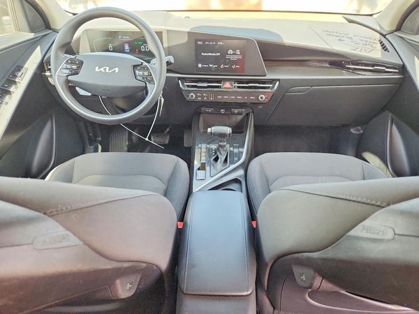 2023 KIA NIRO LX