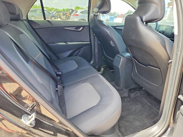 2023 KIA NIRO LX