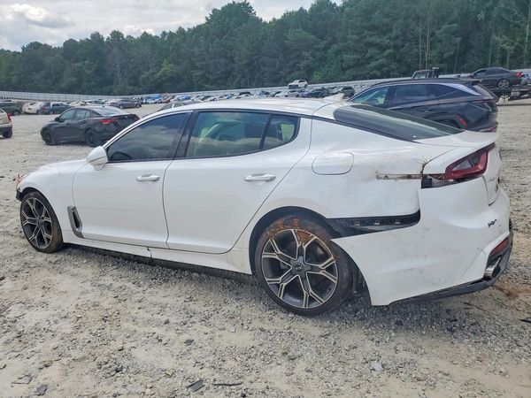 2019 KIA STINGER